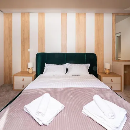 Apartment Modern Maisonette - 2 Bedrooms - Terrace - Vitosha View *